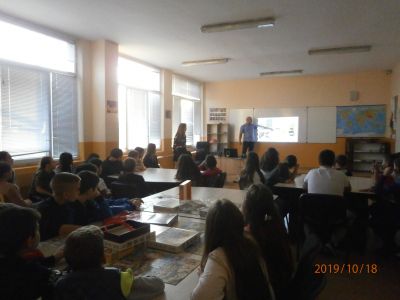 Участие в семинар на тема "Аз и пчелите" - Средно училище Отец Паисий, Куклен