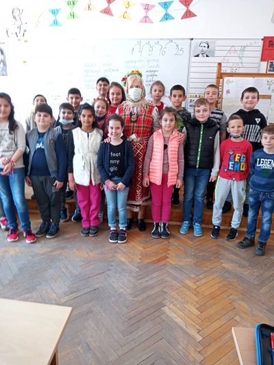 Баба Марта отново бе при нас - Средно училище Отец Паисий, Куклен