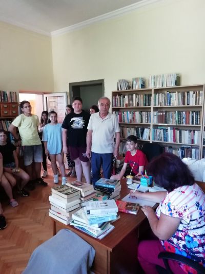 Посещение на библиотеката в НЧ "Н.Й. Вапцаров", гр. Куклен 5