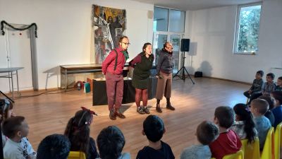 Пловдивски куклен театър на гости в училище - Средно училище Отец Паисий, Куклен