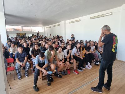 Беседа на тема "Не/зависим - ти избираш"  - Средно училище Отец Паисий, Куклен