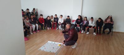 Роботчето bee-bot бе при нас на 18.10.2023г. - Средно училище Отец Паисий, Куклен