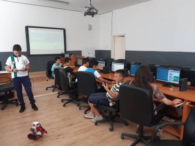 Материална база 6