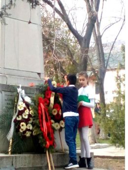 3-ТИ МАРТ - НАЦИОНАЛЕН ПРАЗНИК НА БЪЛГАРИЯ - Средно училище Отец Паисий, Куклен