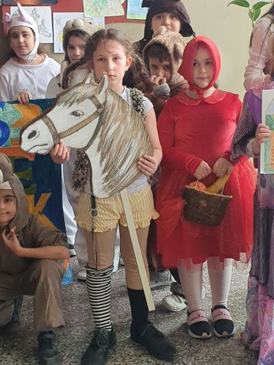 Международен ден на детската книга - 2 април-1 - Средно училище Отец Паисий, Куклен