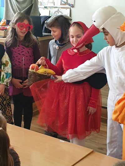 Международен ден на детската книга - 2 април-1 - Средно училище Отец Паисий, Куклен