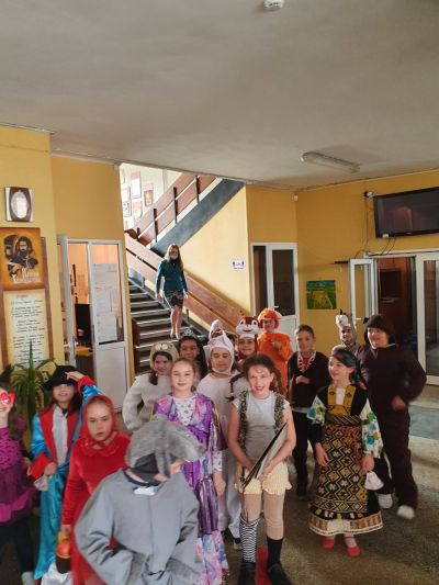 Международен ден на детската книга - 2 април-2 - Средно училище Отец Паисий, Куклен