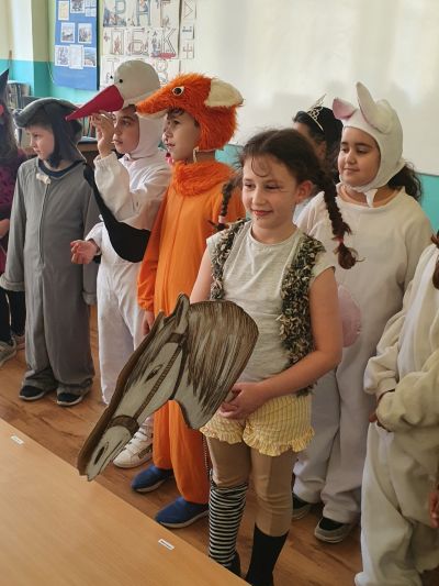 Международен ден на детската книга - 2 април-2 - Средно училище Отец Паисий, Куклен