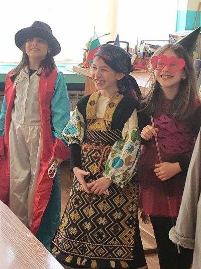 Международен ден на детската книга - 2 април-6 - Средно училище Отец Паисий, Куклен