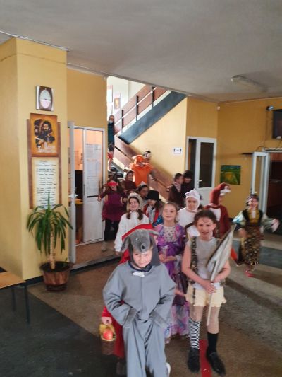 Международен ден на детската книга - 2 април-6 - Средно училище Отец Паисий, Куклен