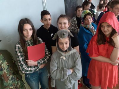 Червената шапчица - драматизация 6б клас - Средно училище Отец Паисий, Куклен