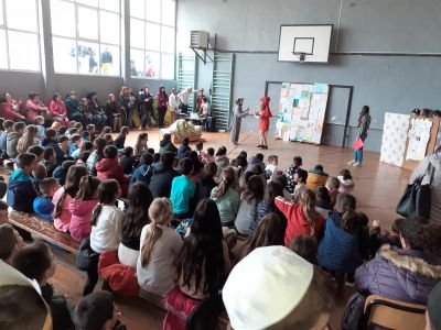 Червената шапчица - драматизация 6б клас - Средно училище Отец Паисий, Куклен