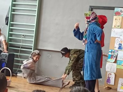 Червената шапчица - драматизация 6б клас - Средно училище Отец Паисий, Куклен