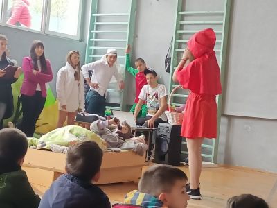 Червената шапчица - драматизация 6б клас - Средно училище Отец Паисий, Куклен