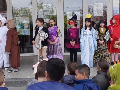 Парад на приказните герои 3 - Средно училище Отец Паисий, Куклен