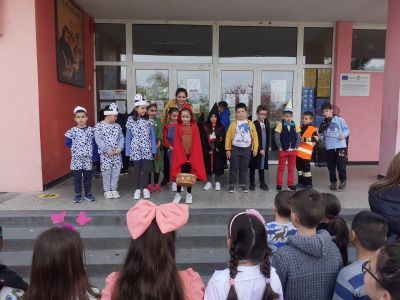 Парад на приказните герои 4 - Средно училище Отец Паисий, Куклен