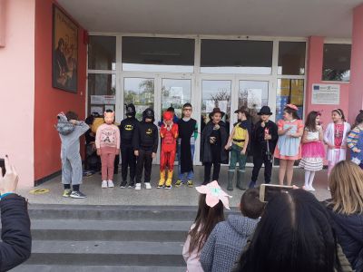 Парад на приказните герои 4 - Средно училище Отец Паисий, Куклен