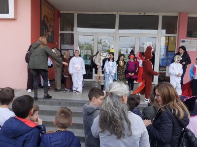 Парад на приказните герои 4 - Средно училище Отец Паисий, Куклен