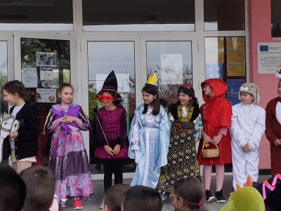 Парад на приказните герои 4 - Средно училище Отец Паисий, Куклен