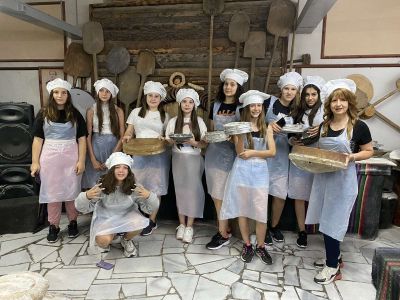 Копривщица 1 - Средно училище Отец Паисий, Куклен