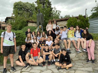 Копривщица 1 - Средно училище Отец Паисий, Куклен