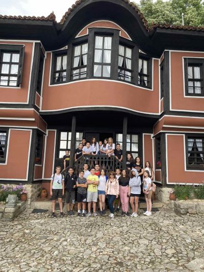 Копривщица 1 - Средно училище Отец Паисий, Куклен