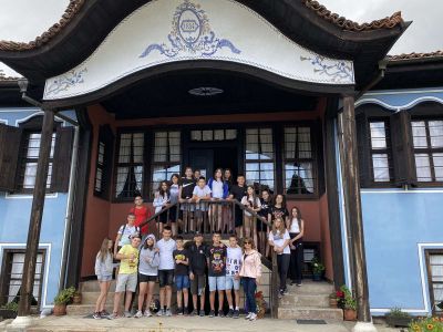 Копривщица 2 - Средно училище Отец Паисий, Куклен