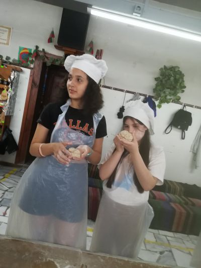 Копривщица 3 - Средно училище Отец Паисий, Куклен