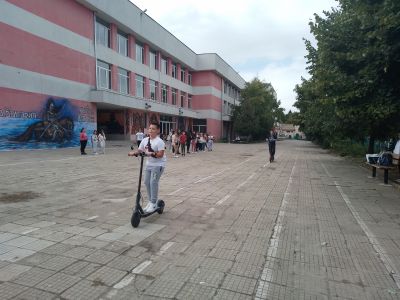 2 - Средно училище Отец Паисий, Куклен