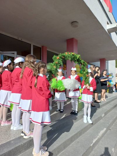 4 - Средно училище Отец Паисий, Куклен