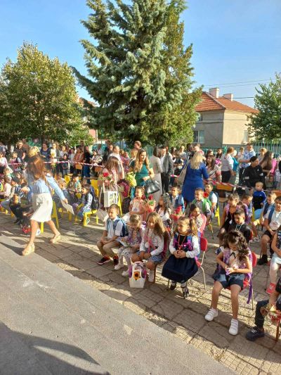 8 - Средно училище Отец Паисий, Куклен