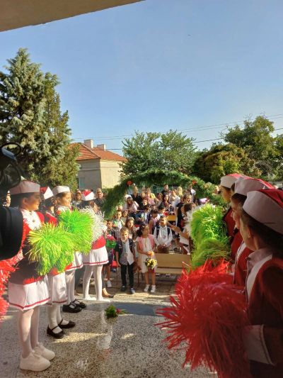 8 - Средно училище Отец Паисий, Куклен