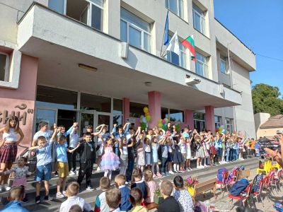 9 - Средно училище Отец Паисий, Куклен