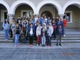 В библиотеката 3 - Средно училище Отец Паисий, Куклен