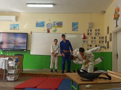 4 - Средно училище Отец Паисий, Куклен