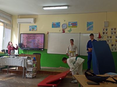 4 - Средно училище Отец Паисий, Куклен