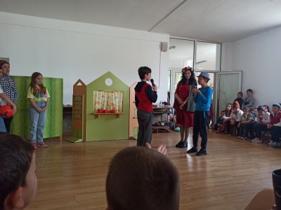 16 - Средно училище Отец Паисий, Куклен