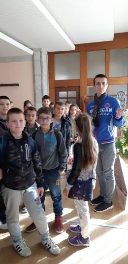 Екскурзия до Араповски манастир и летището в Крумово - Средно училище Отец Паисий, Куклен