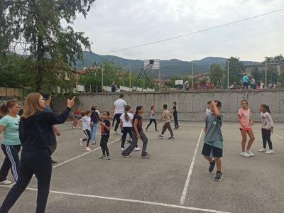 Спортен празник "Мама, татко и аз и моят учител" - Средно училище Отец Паисий, Куклен