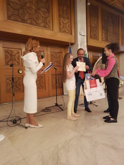 Конкурс за рисунка-Символ на доброто - Средно училище Отец Паисий, Куклен