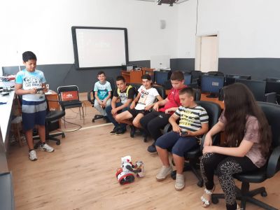 вп6 - Средно училище Отец Паисий, Куклен