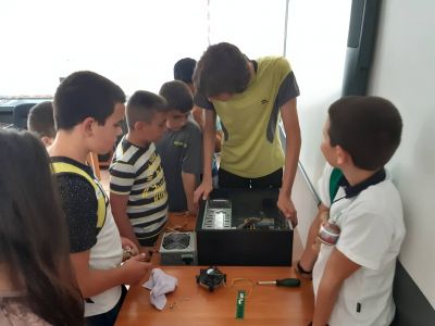 вп15 - Средно училище Отец Паисий, Куклен