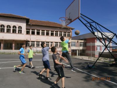 Спортен празник 22 май 2019 година - Средно училище Отец Паисий, Куклен