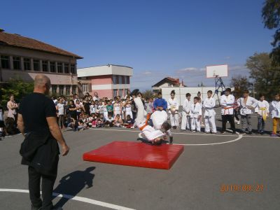 25 - Средно училище Отец Паисий, Куклен