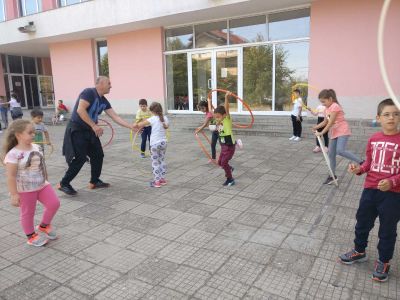 27 - Средно училище Отец Паисий, Куклен