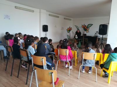 ГОСТУВА НИ ПЛОВДИВСКИЯ КУКЛЕН ТЕАТЪР - Средно училище Отец Паисий, Куклен